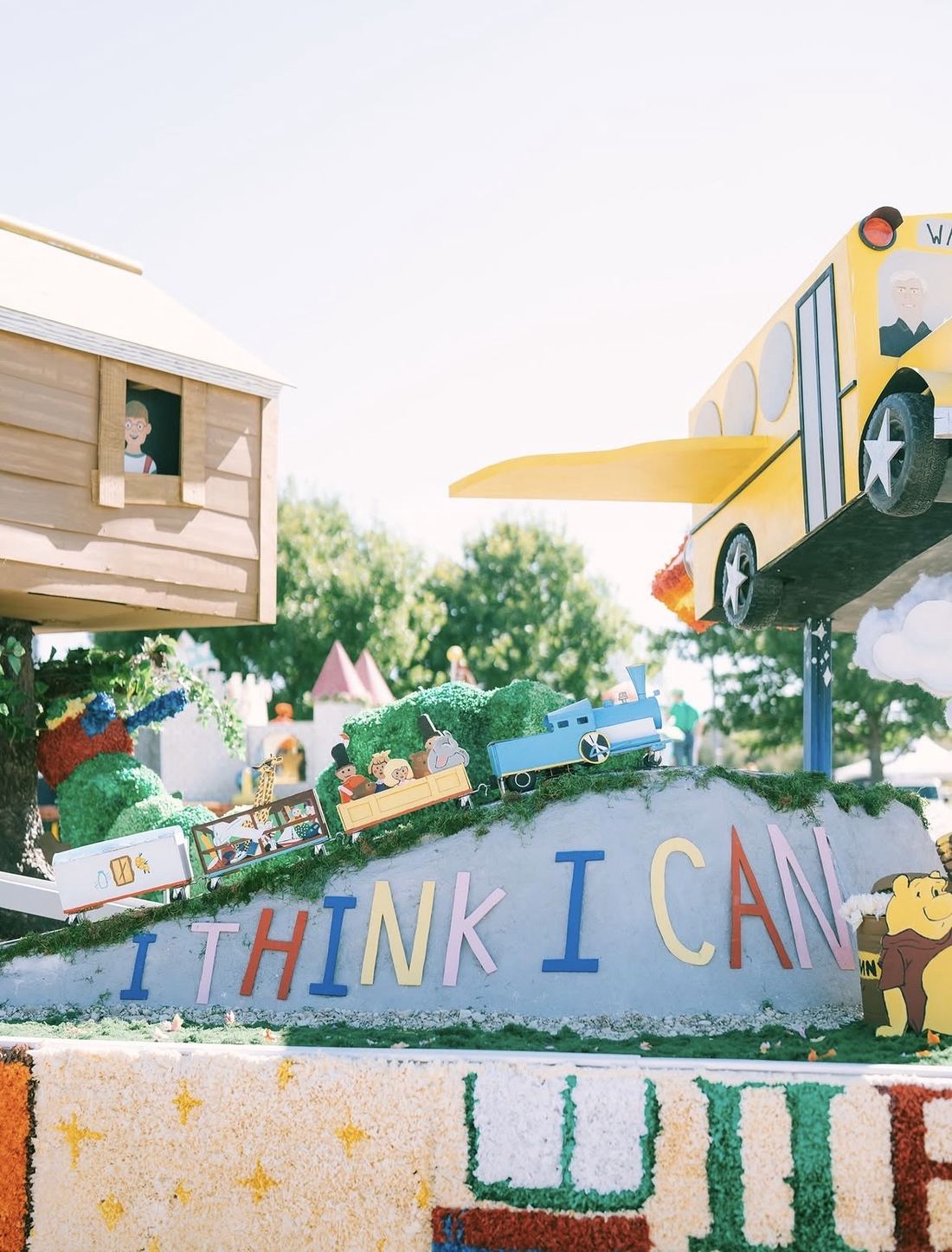 Homecoming float detail