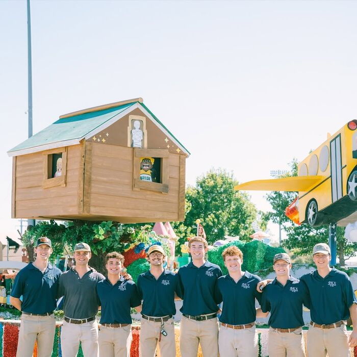 Phi Kappa Chi Homecoming float